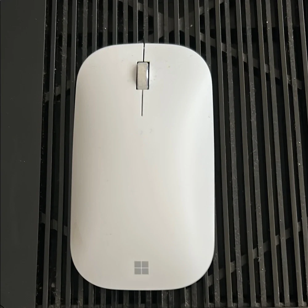 Microsoft White Wireless Mouse with Touch Scroll